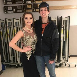 Meet your Posher, Hunter